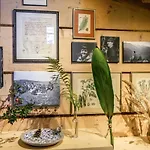 Lesniczowka U Zieby 住宿加早餐酒店 3*