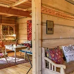 Lesniczowka U Zieby Bed & Breakfast 3*