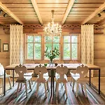 Lesniczowka U Zieby 住宿加早餐酒店 3*