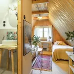 住宿加早餐酒店 Lesniczowka U Zieby