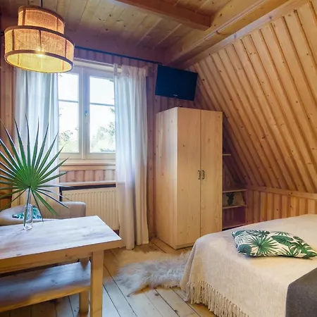 Bed & Breakfast Lesniczowka U Zieby *