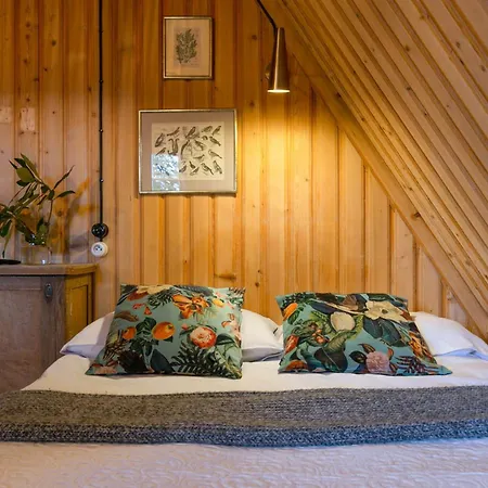 Bed & Breakfast Lesniczowka U Zieby