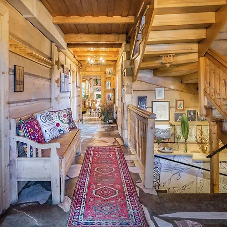 Lesniczowka U Zieby 3* كوشتيليسكا